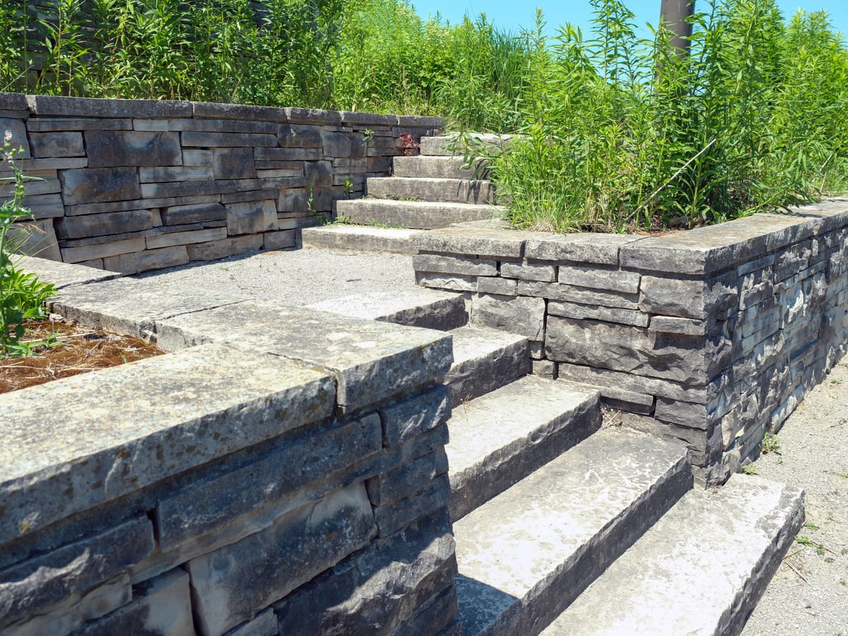 Retaining wall